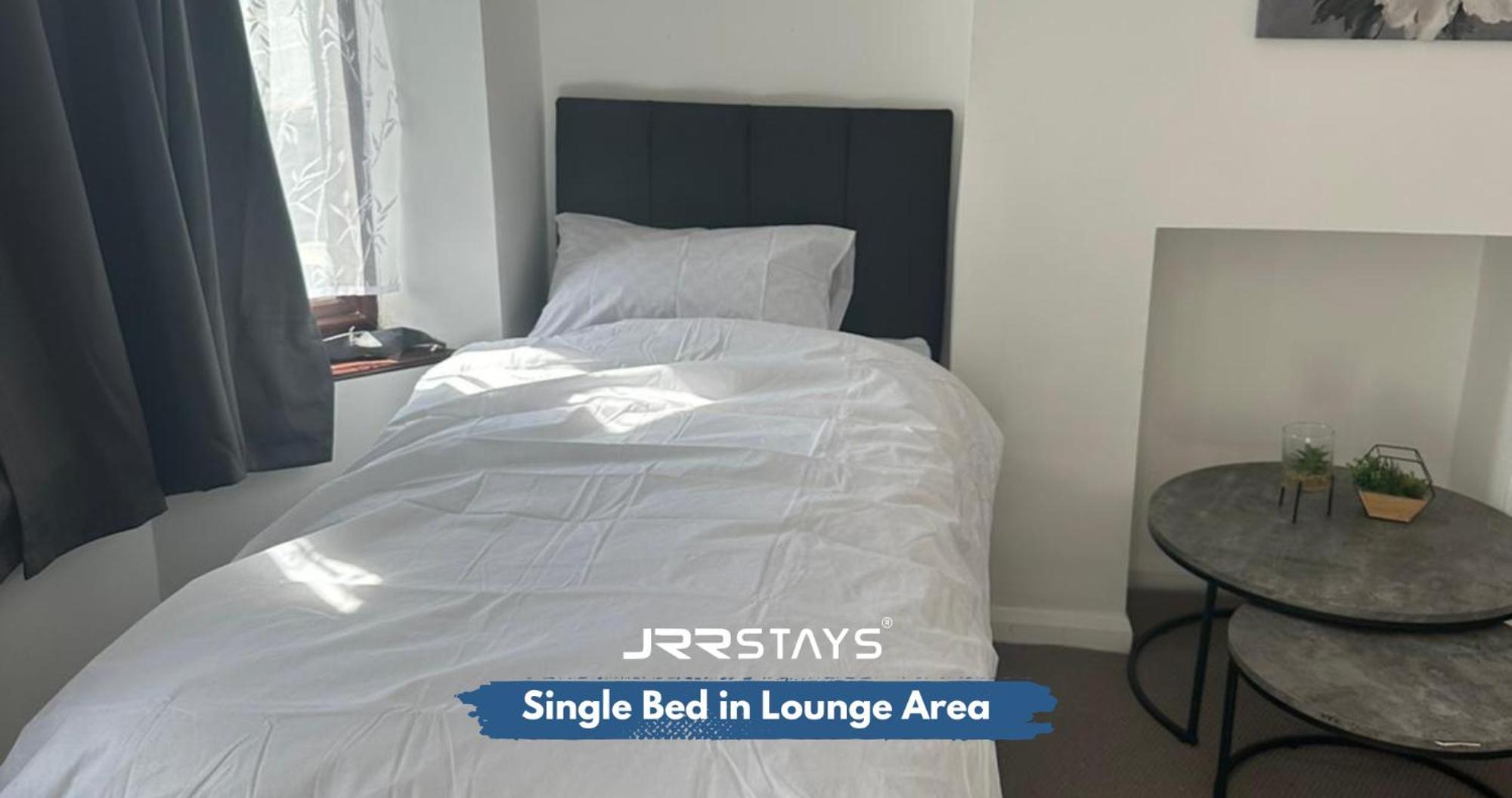 Nuneaton - Ideal 3 Bedroom, Wi-Fi Parking, Sleeps 6 - Jrr Stays エクステリア 写真